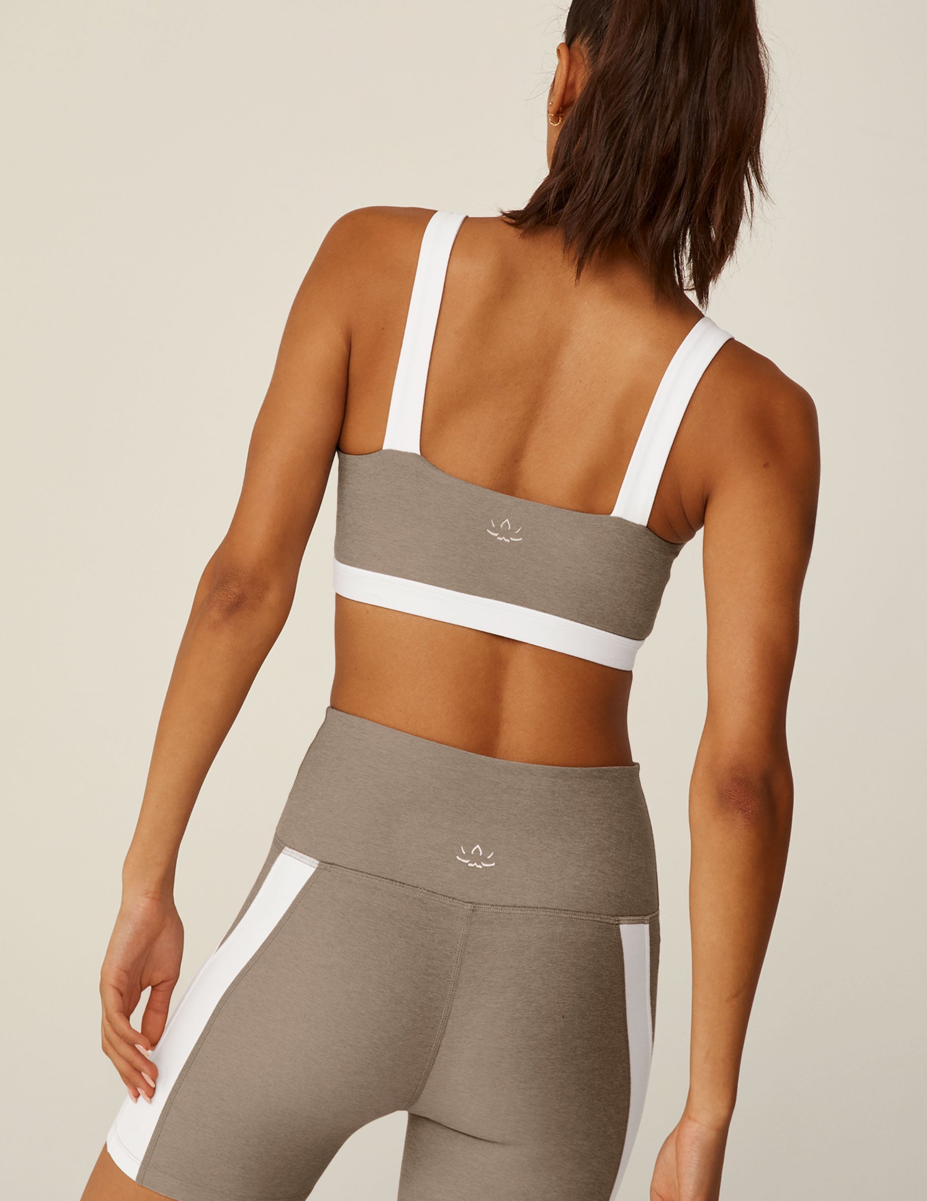 Spacedye V-Neck Sport Bra: Comfortable Activewear with Retro Trim