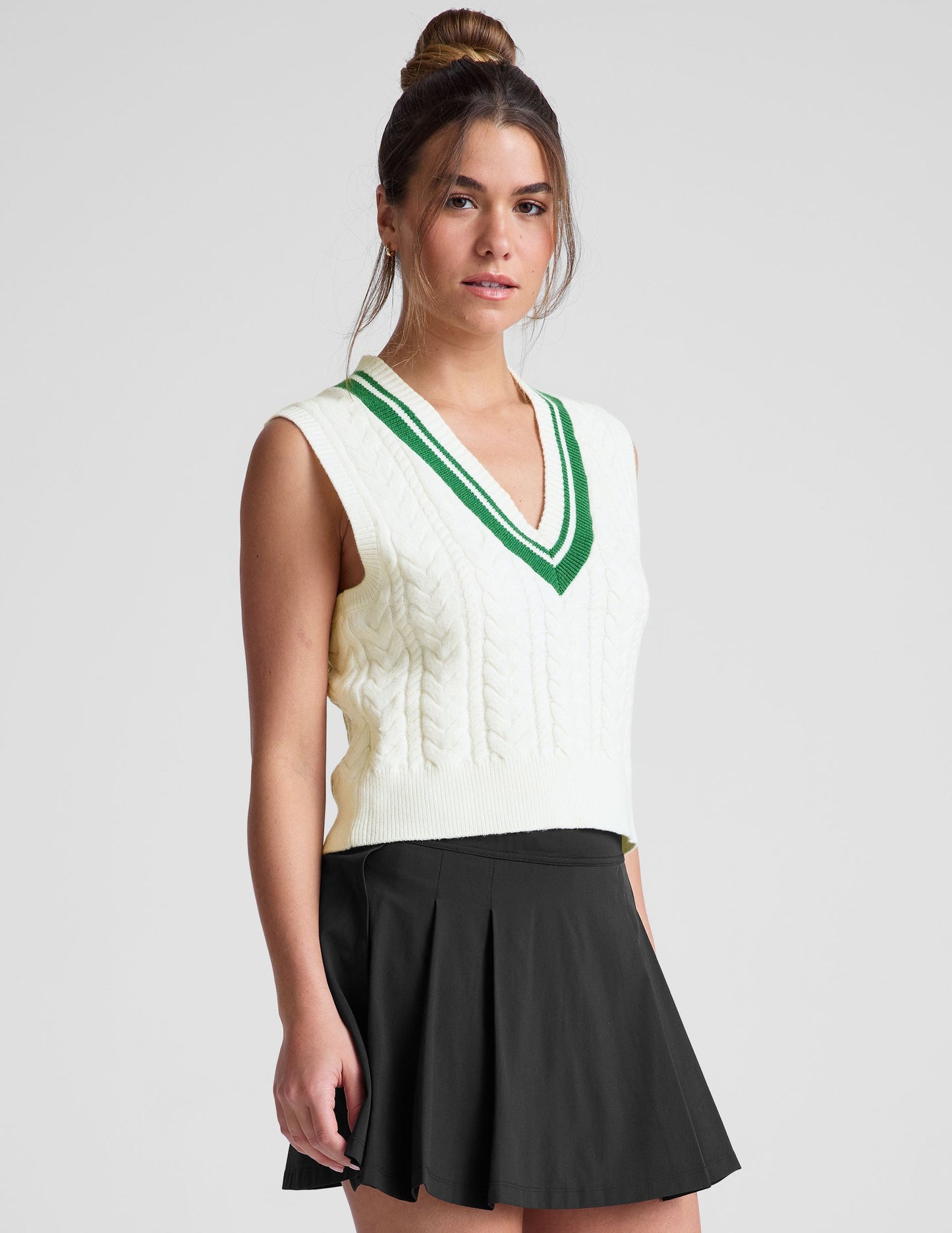 Relaxed Fit Cream Cable Knit Vest with Striped V-Neckline – Stylish Comfort