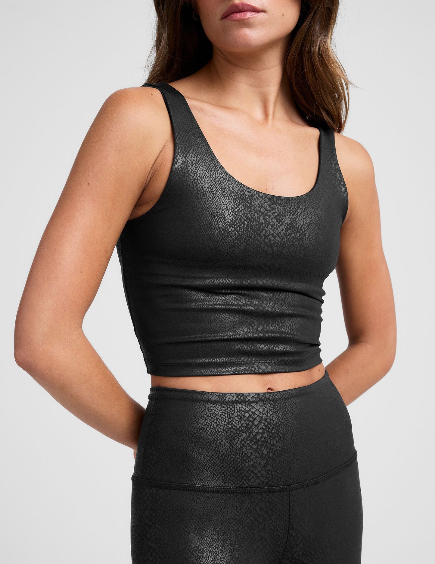 Stylish PowerShine Viper Print Cropped Tank Top with Built-in Bra