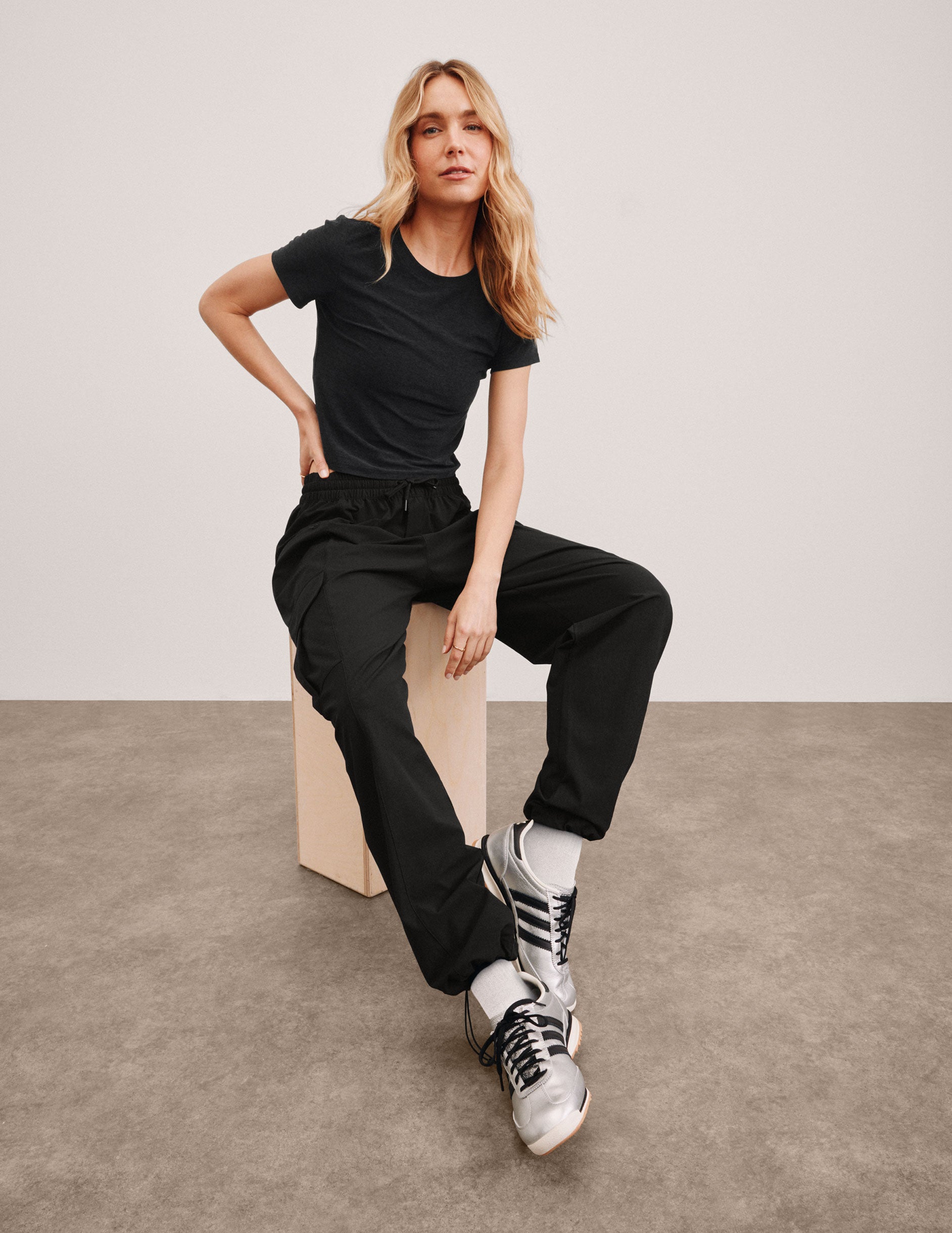 Comfortable Women's Mid-Rise Cargo Pant with Adjustable Hem and Secure Pockets