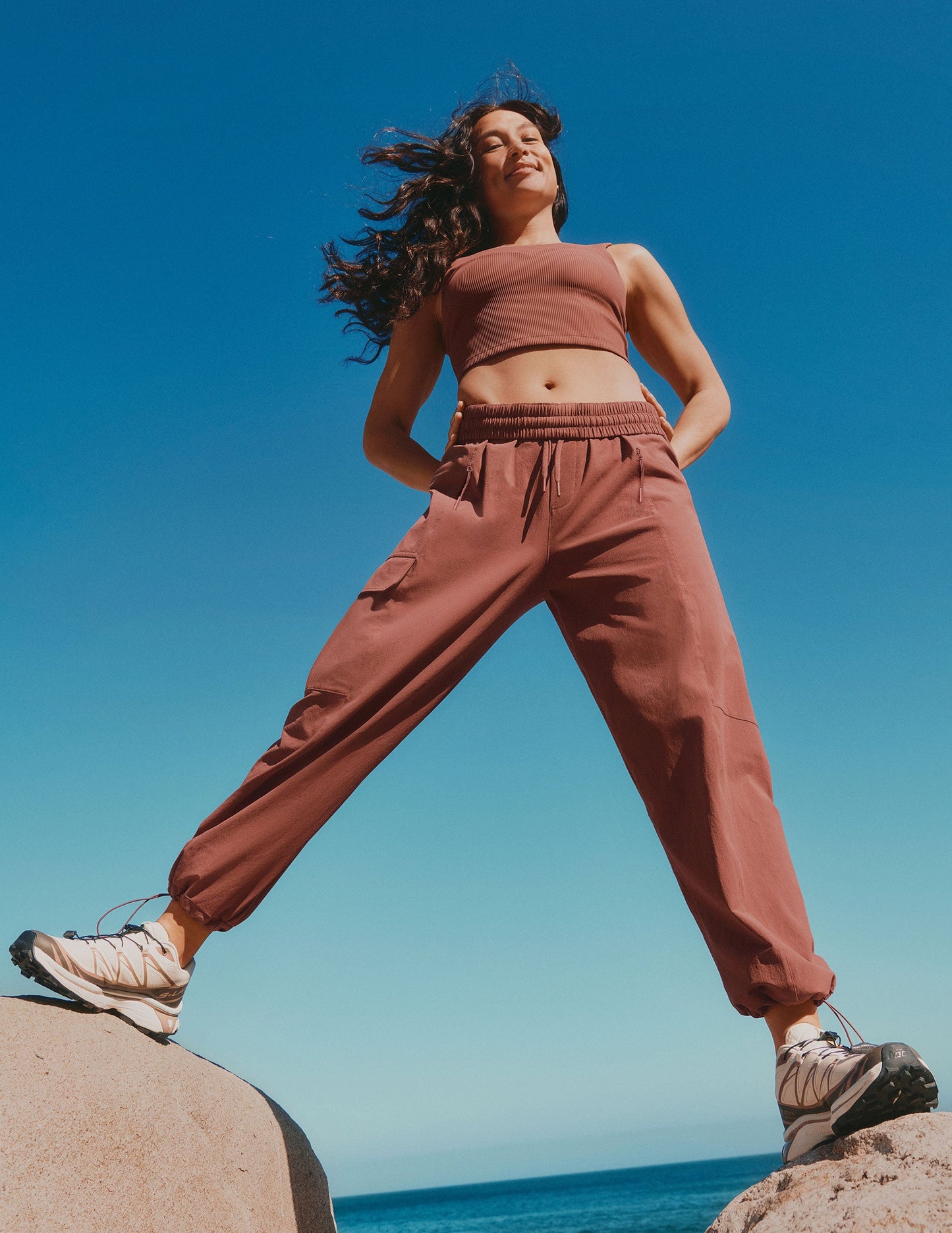 Effortlessly Cool Women's Relaxed Fit Cargo Peak Pants with Adjustable Hem