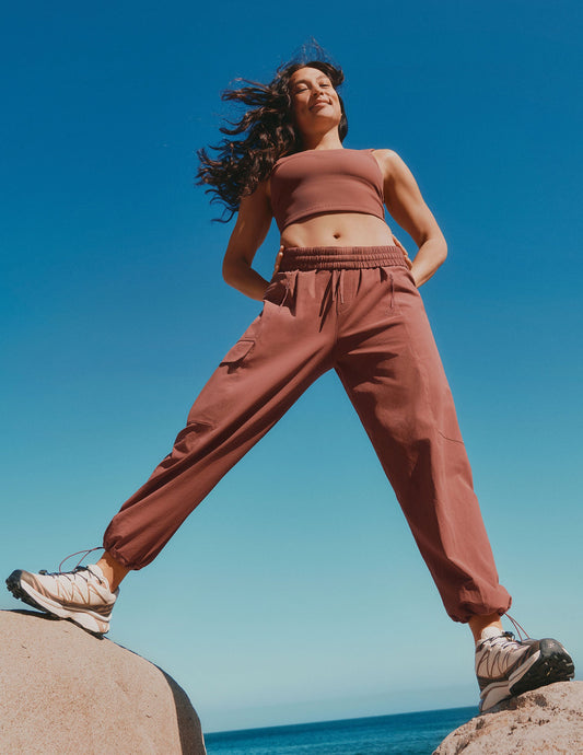Effortlessly Cool Women's Relaxed Fit Cargo Peak Pants with Adjustable Hem