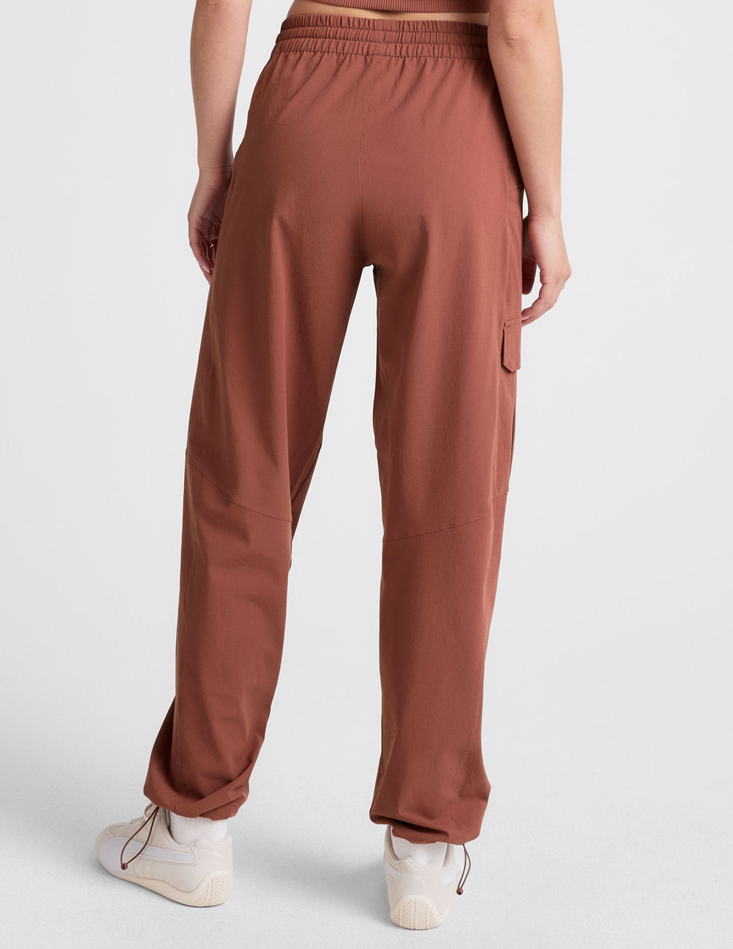 Effortlessly Cool Women's Relaxed Fit Cargo Peak Pants with Adjustable Hem