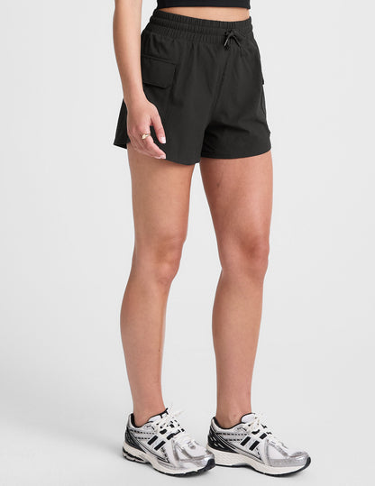 Comfortable Peak 3-Inch Cargo Shorts: Relaxed Fit, Zipper Pockets, Elastic Waist