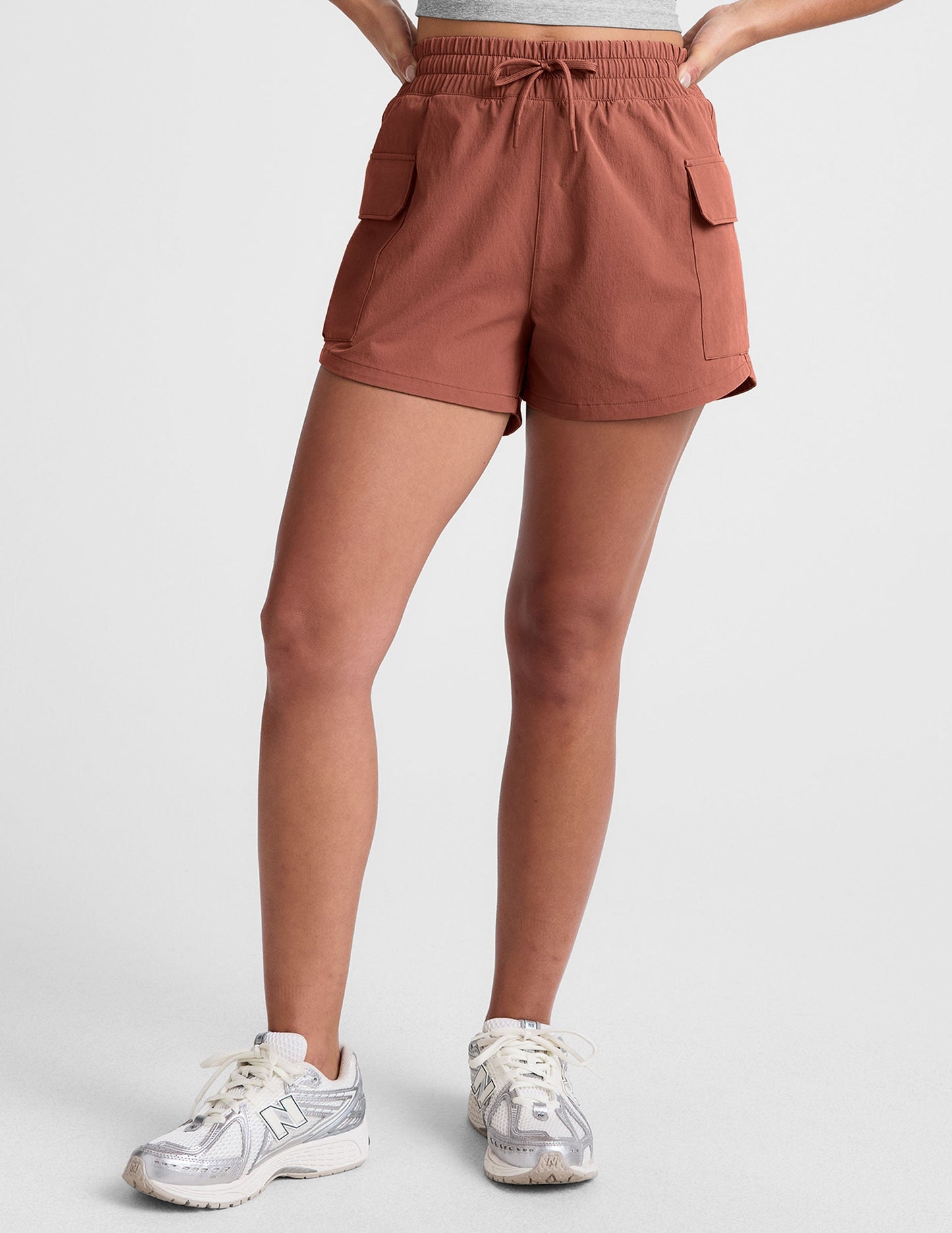 Opulent Auburn Peak Relaxed Fit Cargo Shorts with 3-Inch Inseam